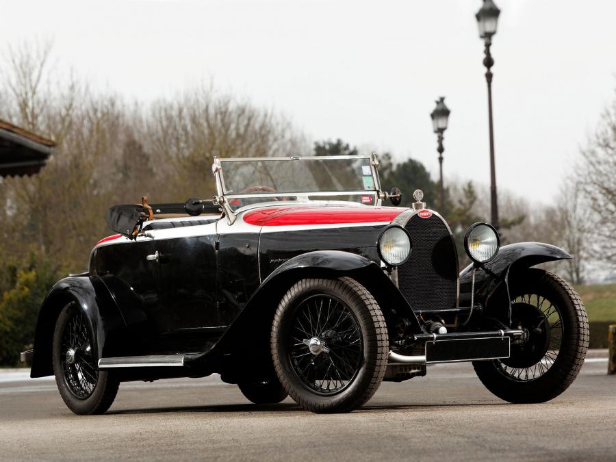  Bugatti Type 40 Roadster 1926 года  (фото 1 из 10)